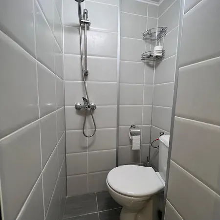 Apartment 5 *